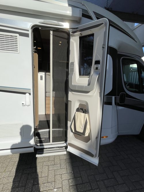 Knaus Sky Wave 60 Years SINGLE BEDS 9-SPEED AUTOMATIC photo: 6