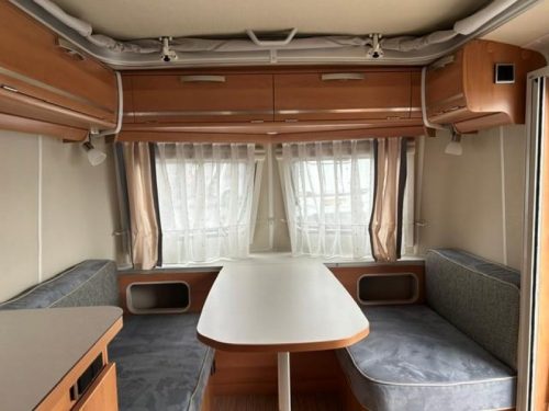 Eriba Touring Triton 418 UNICO AUvent photo : 3