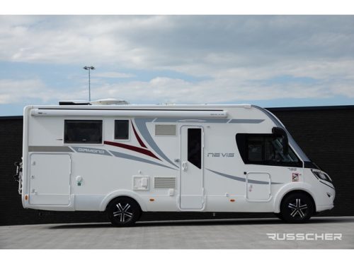McLouis Nevis 150Hp | French bed | Roof air conditioning | Air suspension | Solar panel photo: 2