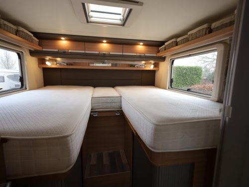 Knaus Sky TI 700 MEG full air suspension photo: 10