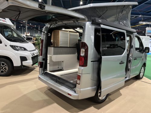 Pilote CV 505 BC 5-Person camper van! photo: 8