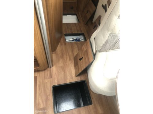 Hymer B-588 Premium Line 150-HP EURO6 A-class 2x Single beds &amp; Drop-down bed, XXL Garage, Full Options! photo: 8