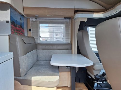 Hymer B-MC T 580 2 SINGLE BEDS+LEVELING SYSTEM photo: 2