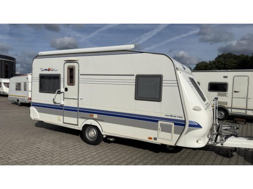 Hobby Excellent Easy 460 UFE franz&ouml;sisches Bett Rundsitzgruppe Toilette