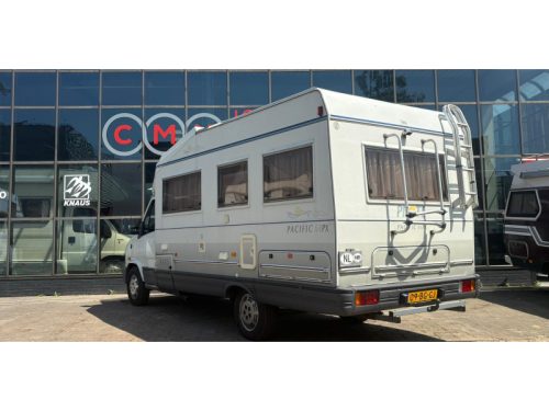 Pilote Pacific 65 PX FaceToFace, Fixed bed, Awning photo: 4