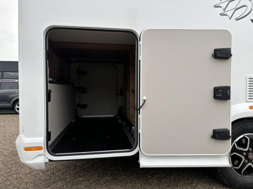 Knaus L!ve I 650 MEG Truma E&G, si&egrave;ges en cuir photo : 14