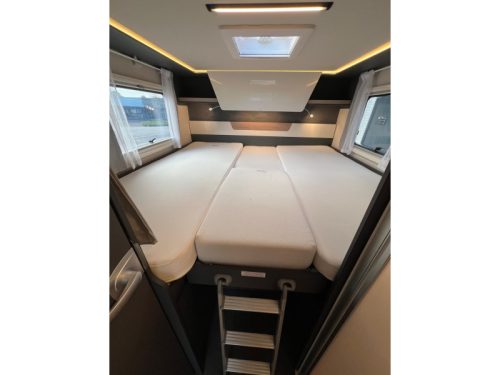 Laika Kosmo 409 L automatic single beds photo: 20