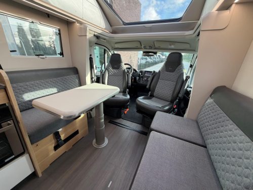 Adria Coral Plus 670 DL AUTOMAAT foto: 3