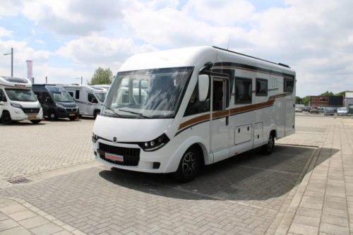 Robust AUTOMATIC 180 hp Malibu I 490 LE by Carthago lift-and single length beds (124 photo: 4