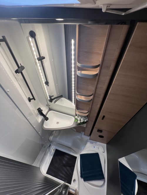 Knaus Platinum Selection 600 MEG SINGLE BEDS 9-TR AUTOMATIC photo: 8