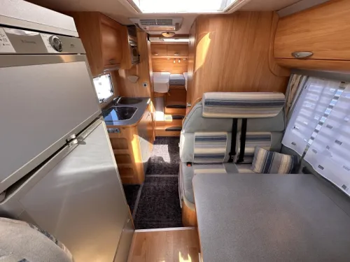 Adria Coral 660 SL 160HP Single beds Air conditioning  photo: 5