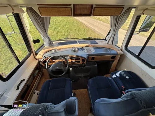 Ford E350 photo: 17