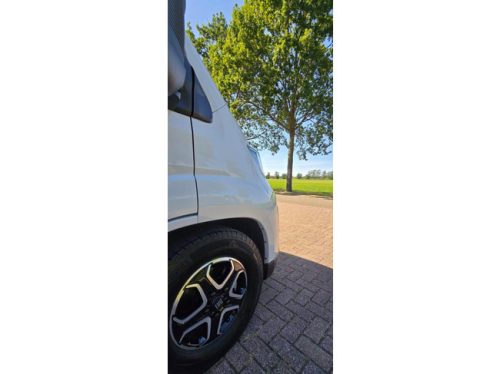 Adria Twin 640 SGX Supreme photo: 10