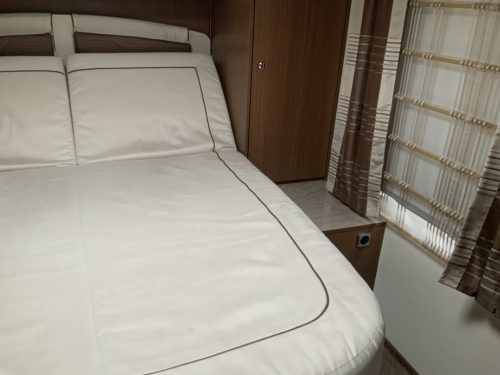 B&uuml;rstner Aviano 727 2.3 AUTOMATIC 150 HP integral, Engine air conditioning, Queen bed, level, side seating group Year 2012 Camper centrum on the road photo: 12