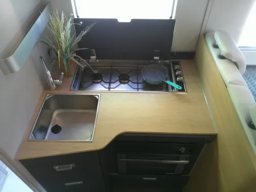 Adria Matrix 670 SL 5 berths photo: 9