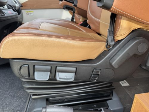 Dethleffs Globetrotter 7850 XL-I Automatic VERY LUXURIOUS! photo: 15