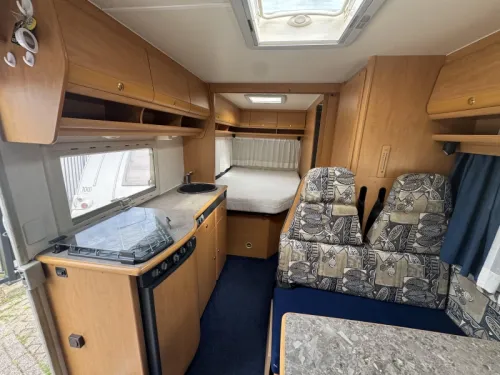 Dethleffs Globetrotter French bed Airco dinette photo: 3