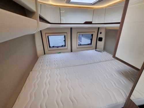 Dreamer D51 Automatic / Transverse bed photo: 2