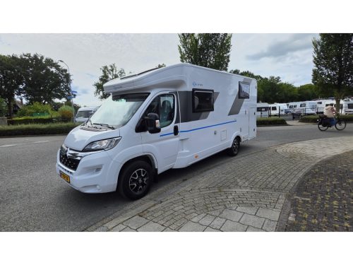 Sun Living S 70 SL single beds pop-top roof photo: 3