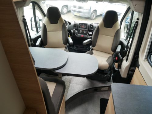 Roadcar (P&ouml;ssl) R640, 6.40 Meter Buscamper, Single Beds photo: 8