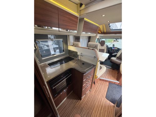 Adria Matrix M 670 SBC full options, queen bed photo: 14