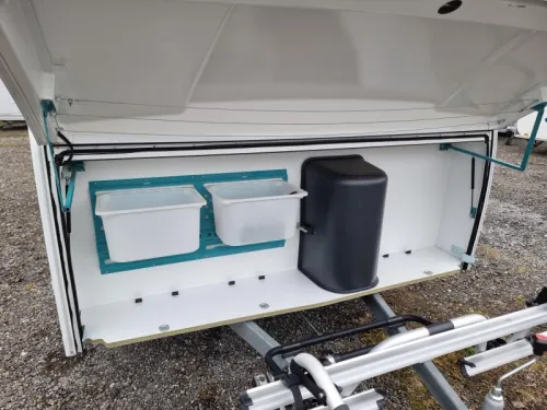Adria Aviva 492 LU Mover & Unico awning photo: 4