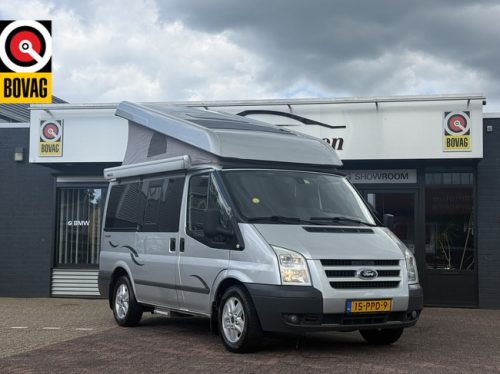 Westfalia Ford Nugget 4 berths air conditioning pop-top roof alloy wheels parking heater tow bar solar panel bearlock