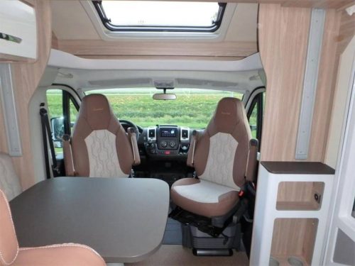 B&uuml;rstner B&uuml;rstner Limited t 690 G, winter package, 3 persons, single beds photo: 7