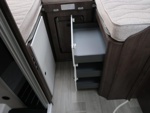 Benimar Cocoon 463 VORTEIL 11.680, AUTOMAAT Foto: 11