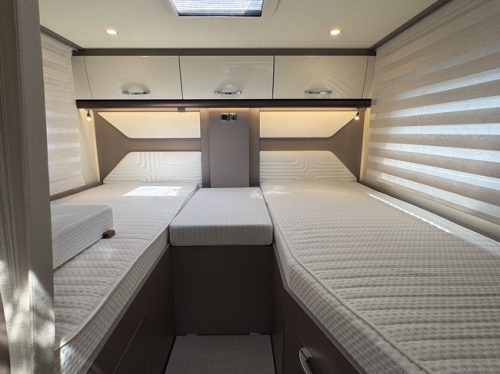 B&uuml;rstner Lyseo TD 690 G Harmony Line Black Pearl 160 PS AUTOMATIK 9-Gang Euro6 Fiat Ducato **Flacher Boden/Einzelbetten/Maxxfa/ Satellit Foto: 15