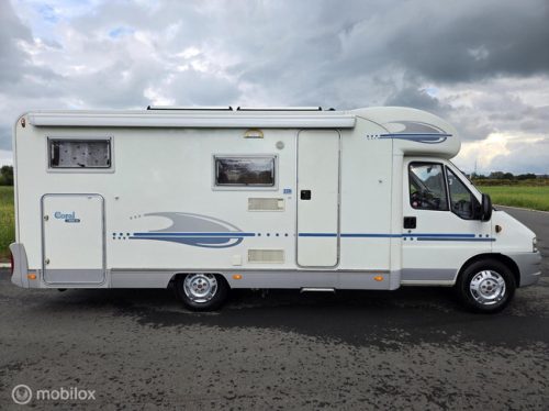 Adria Coral 660 enkele bedden 128pk ☆Trekhaak, 2004, Solar☆ foto: 2