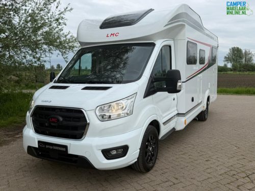 LMC Tourer Lift 664G photo: 1