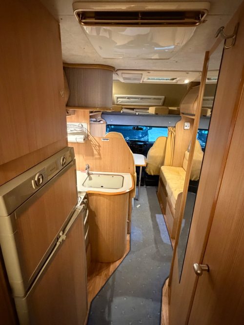 FORD KENTUCKY Motorhome Estro 5 | 2.4 137hp | 2x Air conditioning | 6 berths | Drive-Away awning photo: 20
