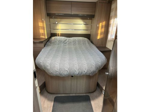 Chausson 718 EB 2.3 131 HP Fiat Ducato Semi-Integrated Camper QUEENS BED IN Height adjustable photo: 12