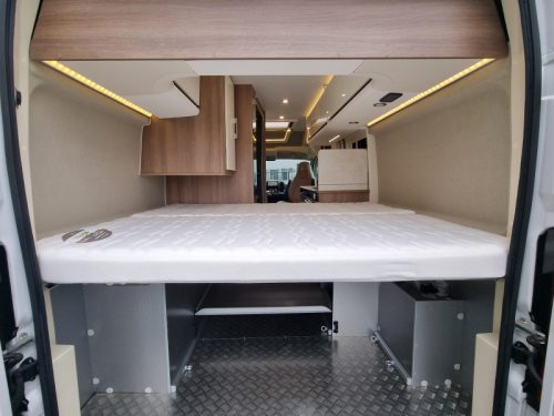 Dreamer D51 Automatic / Transverse bed photo: 18