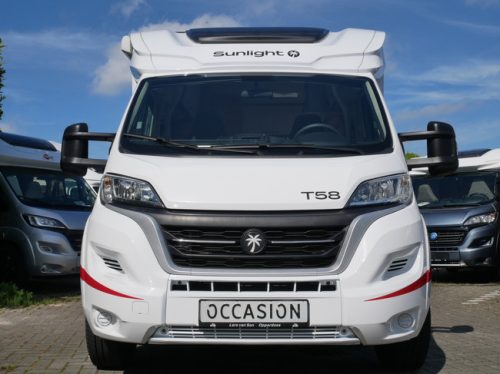 Sunlight T58, French bed, Air suspension, Hydraulic leveling jacks photo: 1