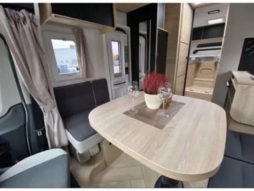 Chausson 777 Premium Etappe Line 8 speed auto. photo: 7