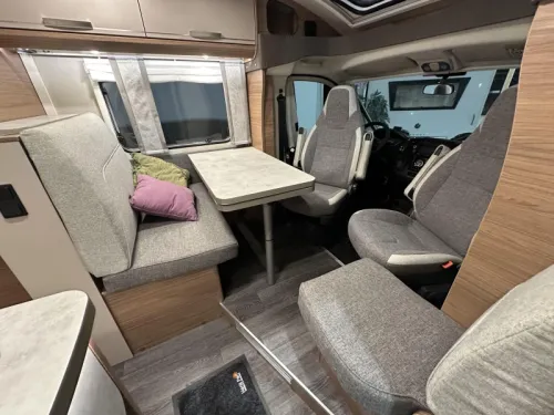 Knaus L!ve Ti 650 MEG automatic low length bed photo: 4