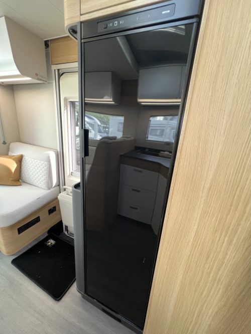 Adria Matrix 670SL SINGLE BEDS+POP-TOP ROOF SOLAR PANEL 4,805KM! photo: 8