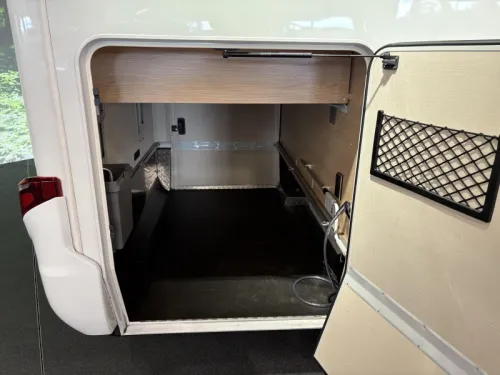 Hymer BMC-T 690 automatic / queen bed  photo: 20