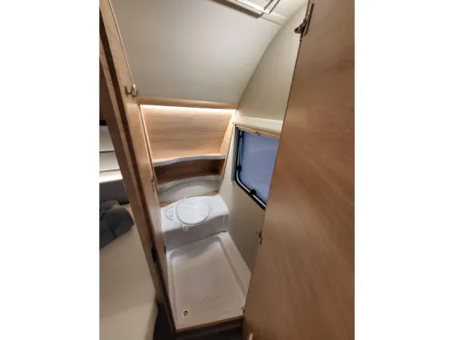 Knaus Sudwind 60 Years 450 FU super complete from factory photo: 12