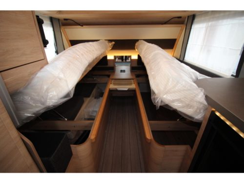 Knaus Sudwind Black Selection 500 EU Single beds & round seating! photo: 19