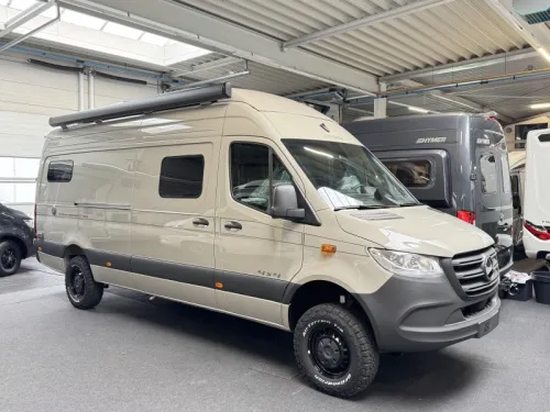 Hymer Grand Canyon S 700 4x4 - Aufstelldach - L&auml;ngsbett Foto: 23