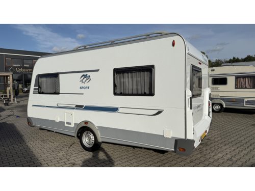 Knaus Sport 420 QD dinette fixed bed toilet photo: 14