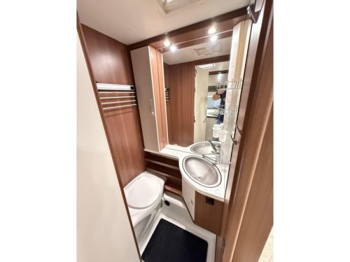 LMC Vivo 460 E 2 BETTEN RANGIERHILFE MARKISEN TOP Foto: 13