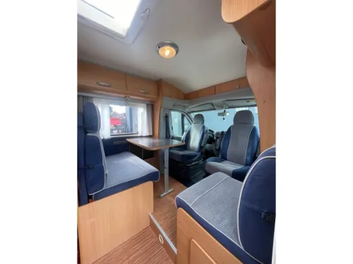 Adria Sport S 577 SP Festbett Etwas Sch&ouml;nes Foto: 11
