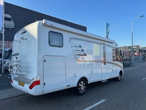 Hymer B584 B588 - automatic - low KM photo: 4