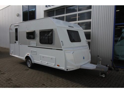 Knaus Sport 420 QD Transverse bed & spacious kitchen! photo: 2