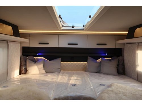 Knaus 2027 Live Ti 650MEG Platinum 180HP ALL OPTIONS! photo: 8