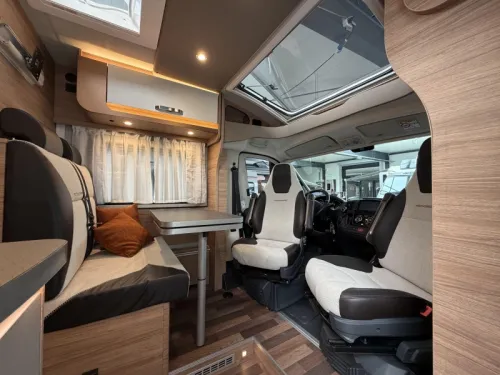 Weinsberg CaraCompact Pepper 600 MEG Automaat! Einzelbetten Foto: 7